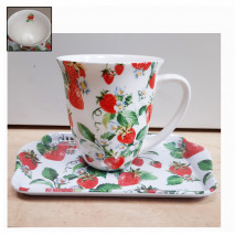Ensemble mug  décor fraises et plateau