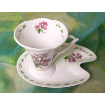 Tasse et sous tasse forme tulipe