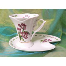 Tasse et sous tasse forme tulipe