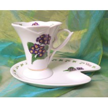 Tasse et sous tasse forme tulipe