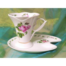 Tasse et sous tasse forme tulipe