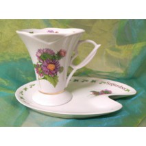 Tasse et sous tasse forme tulipe